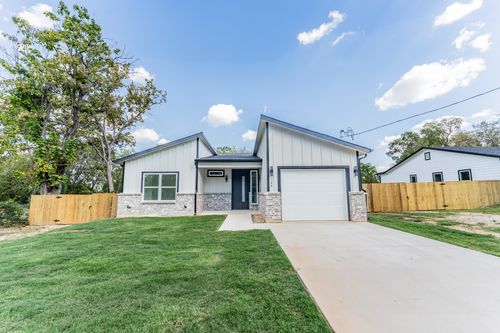 124 Goodman St, Sulphur Springs, TX, 75482-3911 | Card Image