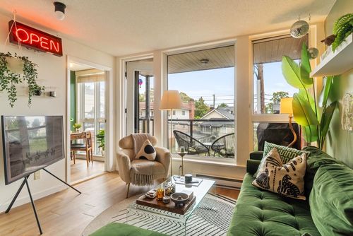 313-2636 E Hastings St, Vancouver, BC, V5K0A4 | Card Image