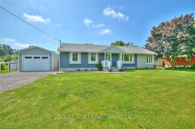 31953 Church St, House other with 3 bedrooms, 2 bathrooms and 6 parking in Wainfleet ON | Image 2