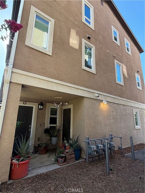 14685 1/2 Sherman Way, Van Nuys, CA, 91405-2213 | Card Image