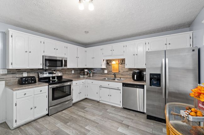 1015 Golden Pond Rd, House other with 3 bedrooms, 2 bathrooms and 2 parking in Chapmansboro TN | Image 10