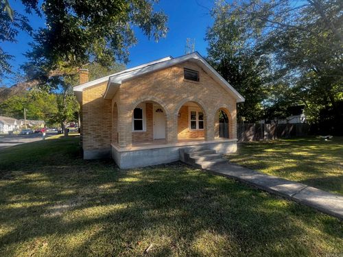 300 Gardner St, Hot Springs, AR, 71913-3235 | Card Image