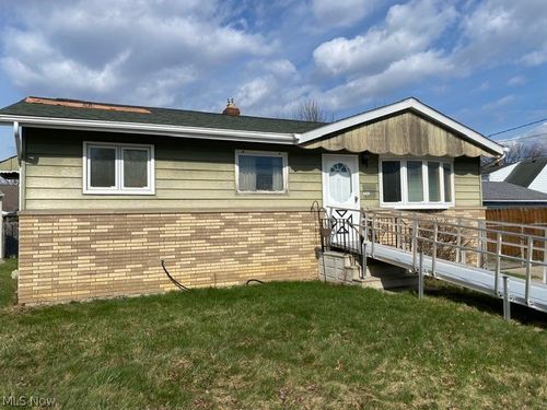 6024 Brook Ct, Brook Park, OH, 44142-3070 | Card Image