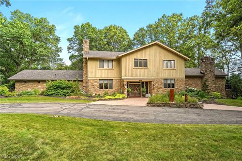 889 Eaton Ave, Akron, OH, 44303-1309 | Card Image