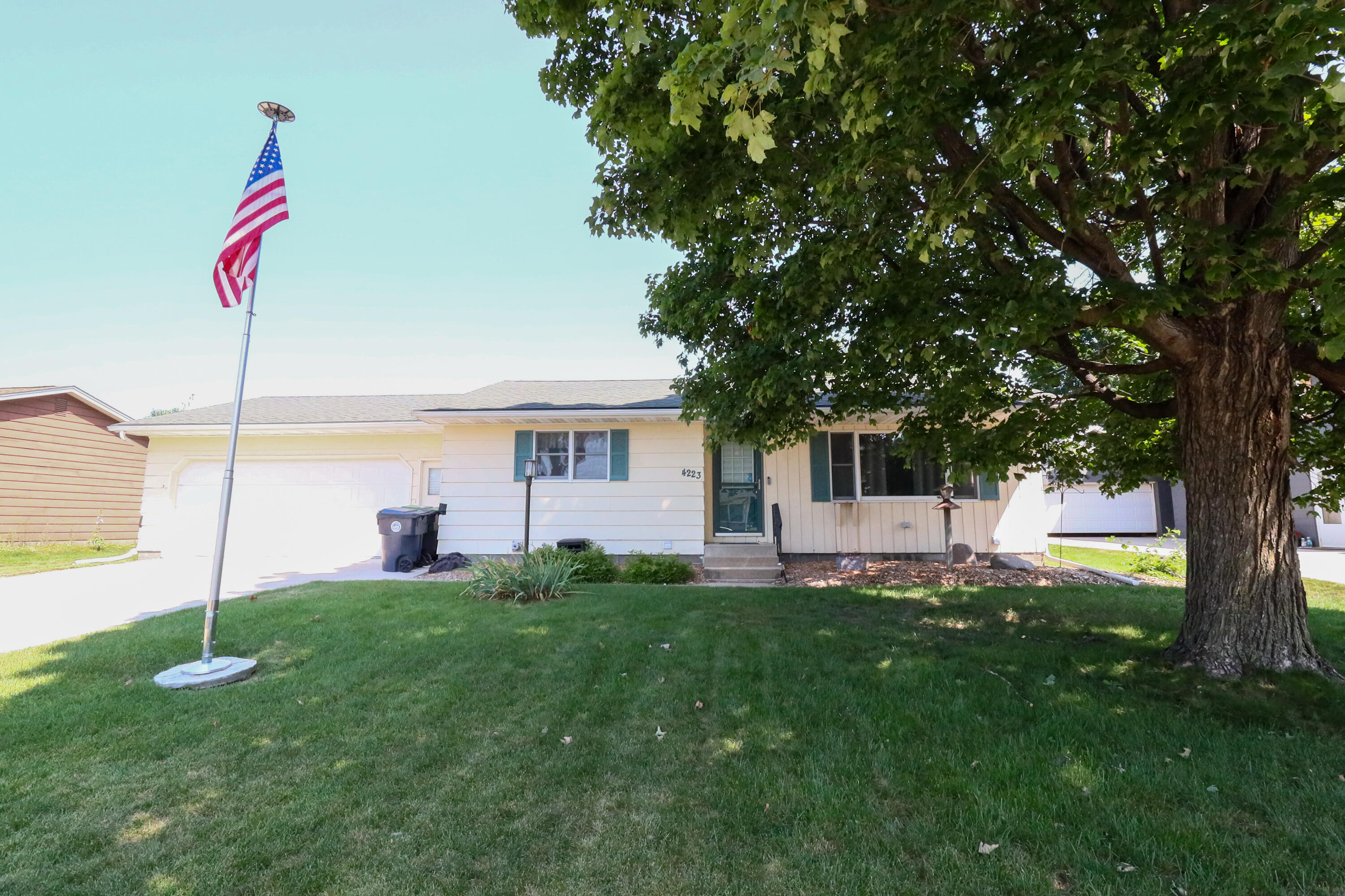 Sunnyside Dr, LA Crosse, WI 54601