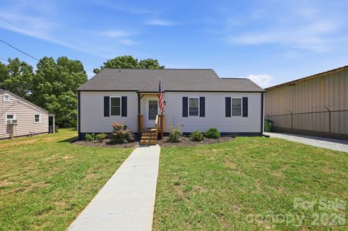 110 Wilfred Ave, Lexington, NC, 27292-2884 | Card Image