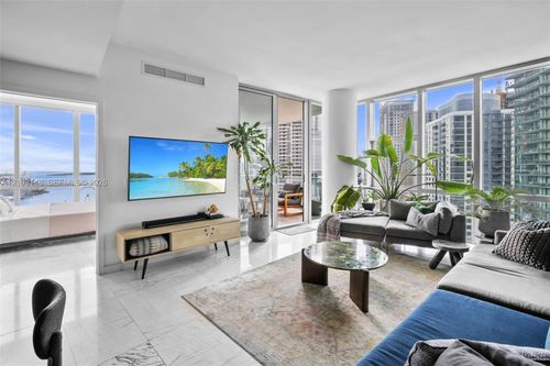 3211-851 Ne 1st Ave, Miami, FL, 33132-1852 | Card Image