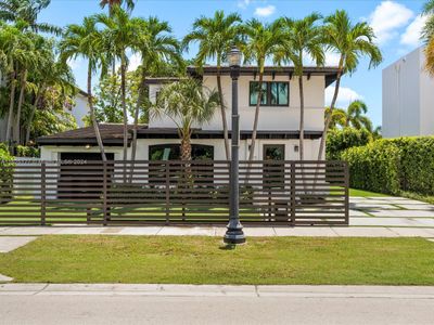 2135 N Bay Rd, House other with 5 bedrooms, 4 bathrooms and null parking in Miami Beach FL | Image 1