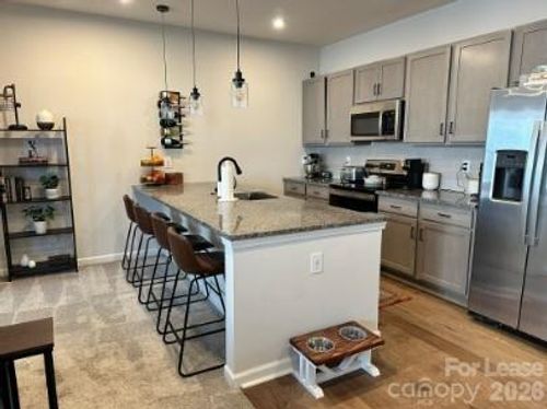 9139 Widden Way, Charlotte, NC, 28269-4932 | Card Image