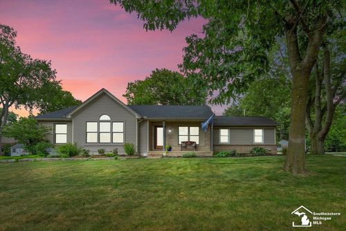 24575 Halley Crescent Dr, Grosse Ile, MI, 48138-1616 | Card Image