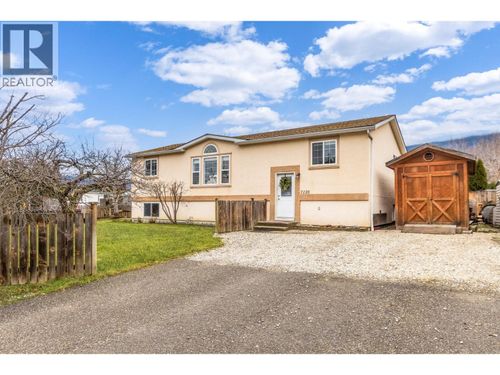 7220 47th St Ne, Canoe, BC, V0E1K0 | Card Image