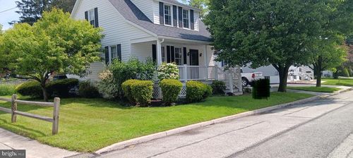 354 W Garrett St, Somerset, PA, 15501-2540 | Card Image