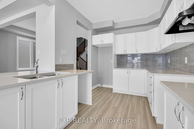 301 Cornflower Row, House attached with 3 bedrooms, 3 bathrooms and 1 parking in Richmond ON | Image 6