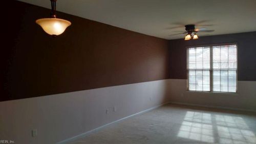 5328 Tamworth Pl, Virginia Beach, VA, 23455-2574 | Card Image