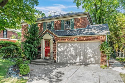 158 Darwin Dr, Amherst, NY, 14226-4566 | Card Image
