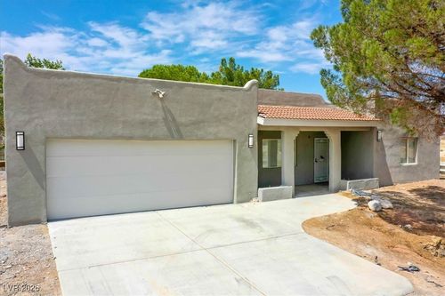 5610 N Linda St, Pahrump, NV, 89060-1622 | Card Image