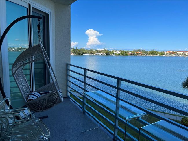 APT-305 - 7932 Sailboat Key Blvd S, Condo with 2 bedrooms, 2 bathrooms and null parking in SOUTH PASADENA FL | Image 23
