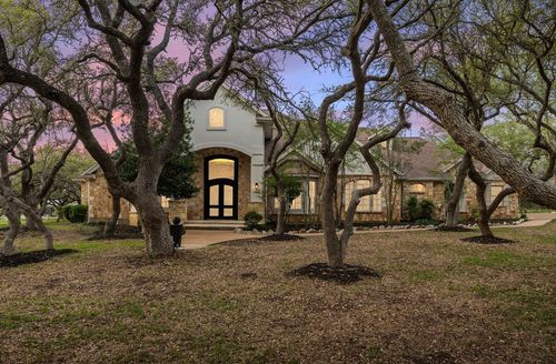 999 Enchanted Oaks Dr, Driftwood, TX, 78619-4250 | Card Image
