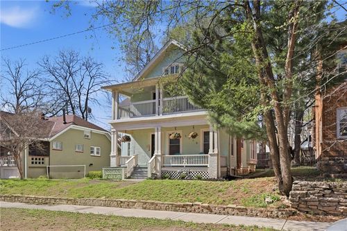 1116 W 41st Ter, Kansas City, MO, 64111-4014 | Card Image