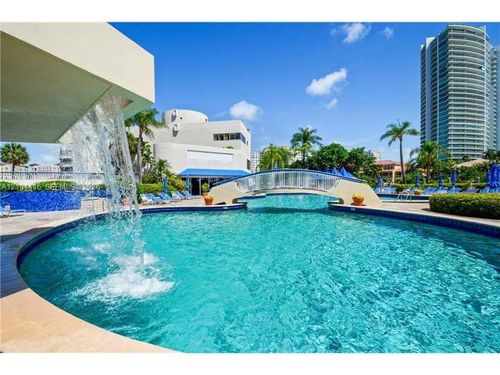 18l-19707 Turnberry Way, Aventura, FL, 33180-2575 | Card Image