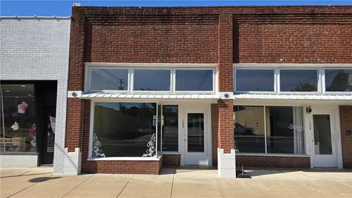 122 E Main Street, Gentry, AR, 72734 | Card Image