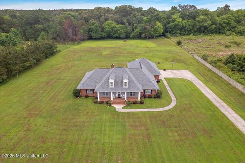 136 Mccullough Ln, Flora, MS, 39071-9310 | Card Image