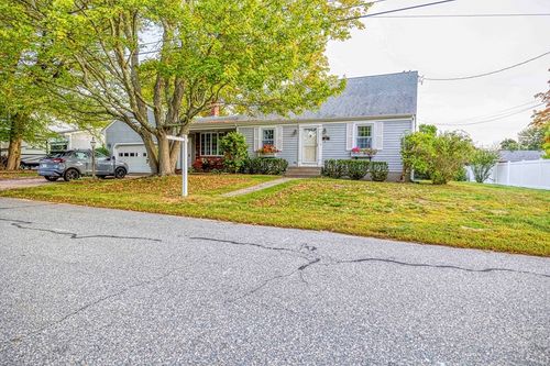 132 Jackson Ave, Somerset, MA, 02725-1900 | Card Image