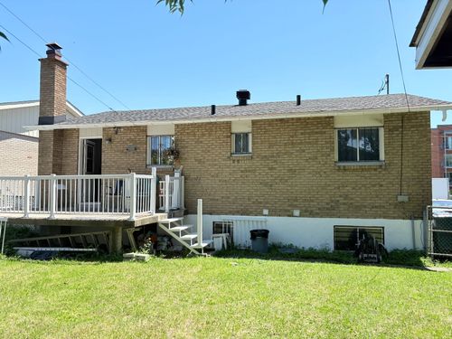 1615 Rue Walnut, Longueuil, QC, J4T1G5 | Card Image