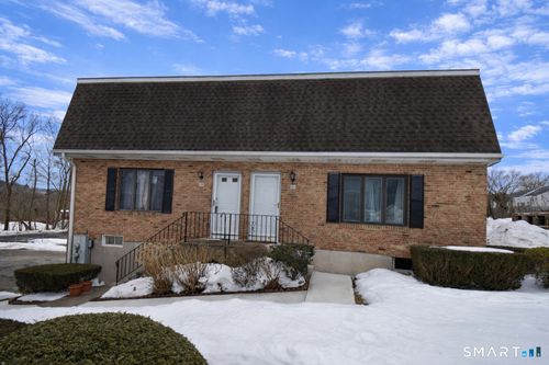 13b-1385 Highland Ave, Waterbury, CT, 06708-4935 | Card Image