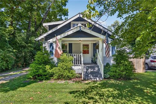 4047 Kirtland Rd, Willoughby, OH, 44094-7953 | Card Image