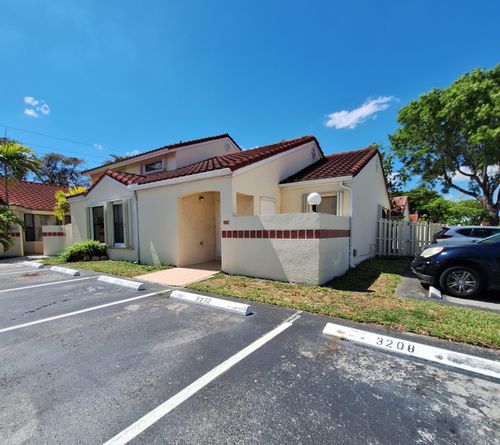 3214 San Remo Cir, Homestead, FL, 33035-1190 | Card Image