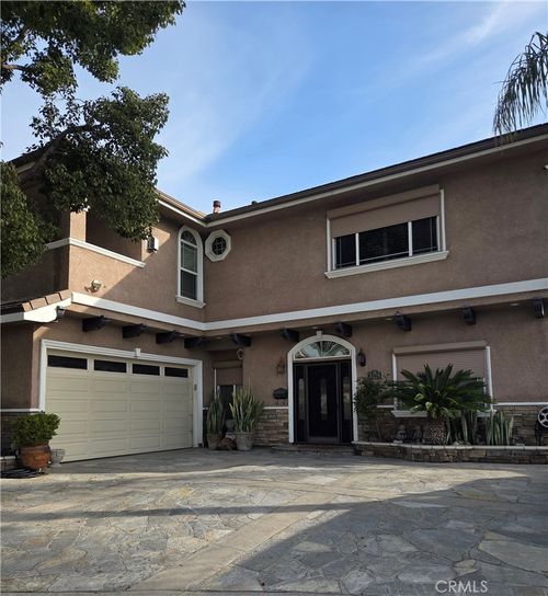 7704 Lotus Cir, Buena Park, CA, 90620-2250 | Card Image
