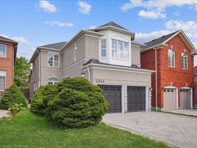 5649 Condor Pl, House other with 4 bedrooms, 2 bathrooms and 4 parking in Mississauga ON | Image 1