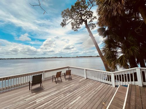 320-225 S Tropical Trl, Merritt Island, FL, 32952-4836 | Card Image
