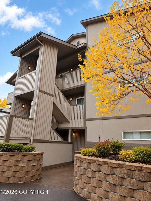 b-h-5697 Denali St, Anchorage, AK, 99518-1373 | Card Image