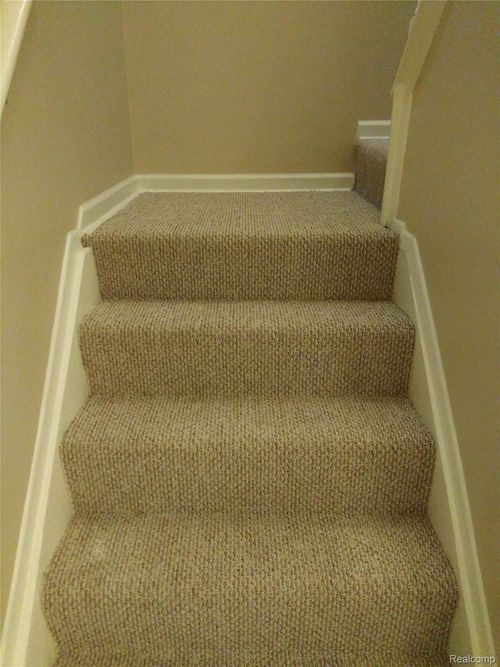 1979 E Franklin Dr, Canton, MI, 48187-2913 | Card Image