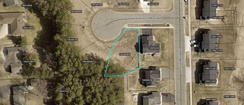 390 18th Street Ct Nw, Sauk Rapids, MN, 56379-4000 | Card Image