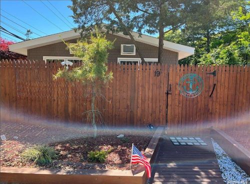 19 Champlain St, Ocean Beach, NY, 11770-2056 | Card Image