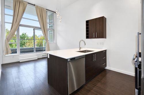 205-1708 Columbia Street, Vancouver, BC, V5Y0H7 | Card Image