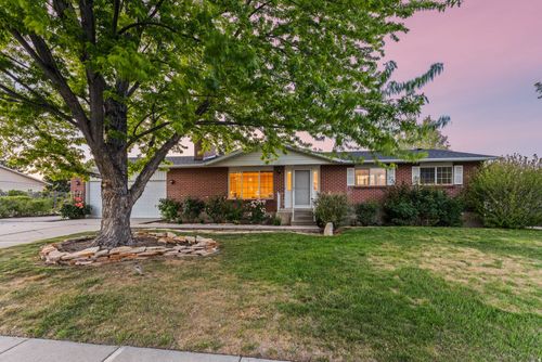 2478 W Longmeadow Dr, Taylorsville, UT, 84129-5805 | Card Image
