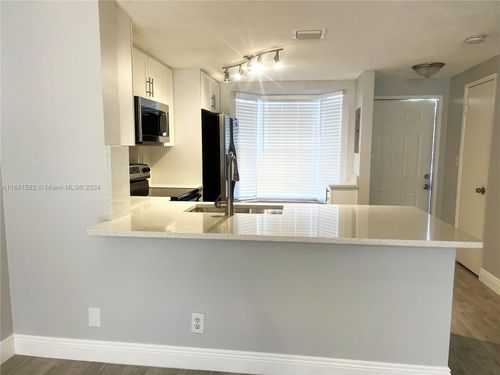 2605-2605 Ne 15th St, Pompano Beach, FL, 33062-8253 | Card Image