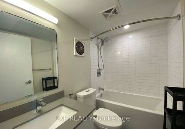 1104 - 38 Monte Kwinter Crt, Condo with 2 bedrooms, 1 bathrooms and null parking in North York ON | Image 8