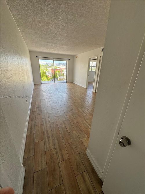 402-444 Sw 4th St, Miami, FL, 33130-1434 | Card Image