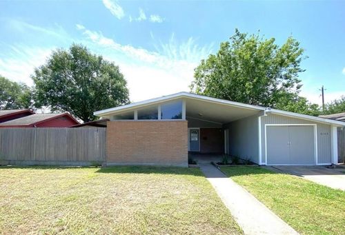 6143 Grape Street, Houston, TX, 77074 | Card Image