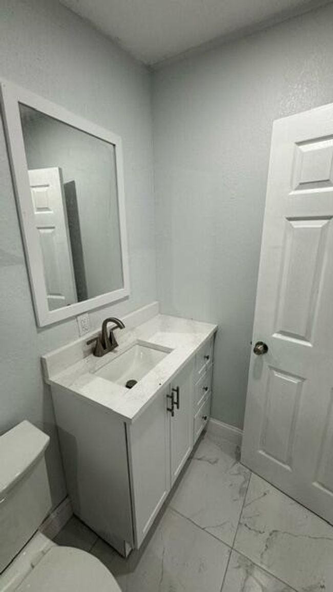 811 Se 12 Th St, House other with 3 bedrooms, 2 bathrooms and null parking in Okeechobee FL | Image 10