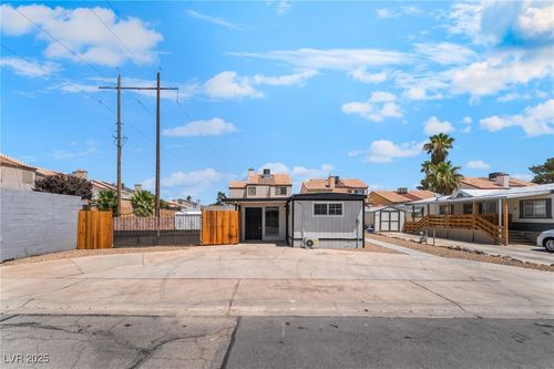 5402 Tahoe Dr, Las Vegas, NV, 89142-2631 | Card Image