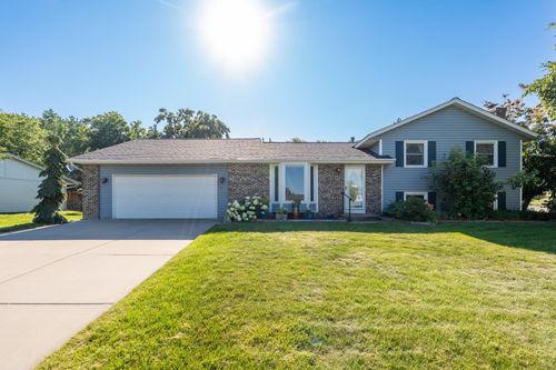 14180 Germane Ave, Apple Valley, MN, 55124-8421 | Card Image