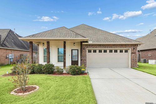 18303 Dove Hollow Dr, Prairieville, LA, 70769-3947 | Card Image