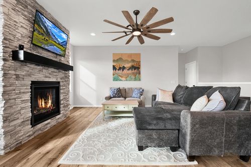 N62W21743 Augusta Parkway, Menomonee Falls, WI, 53051 | Card Image