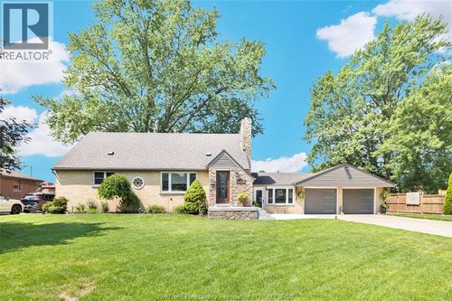 2905 Askin Avenue, Windsor, ON, N9E3J1 | Card Image